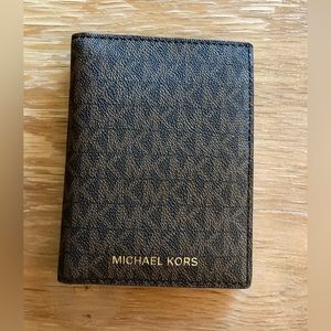 Michael Kors wallet. Brand new.